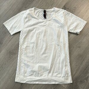 Betsey Johnson Women’s Compression Stretch White Short Sleeve Shirt Work Out